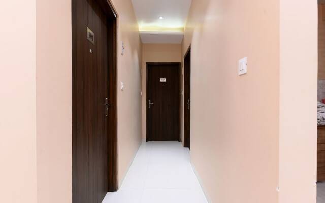 Hotel 7th Crossing by FabHotel