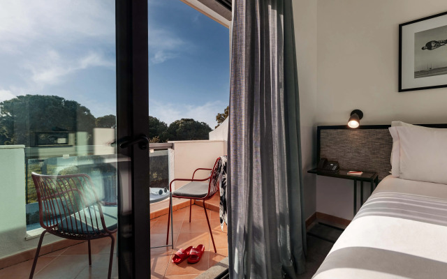 The Magnolia Hotel