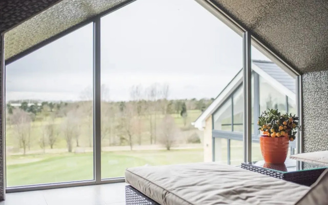 Cotswold Club Apartment Ash 2