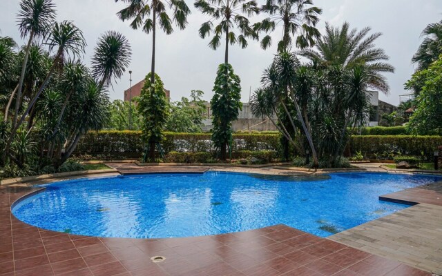 Simple with Affordable Price Studio Puri Park View Apartment