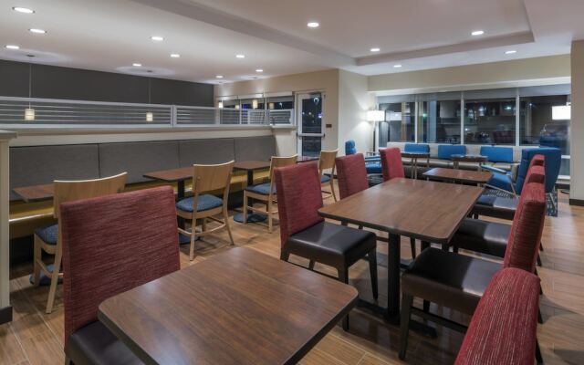 Towneplace Suites Hays