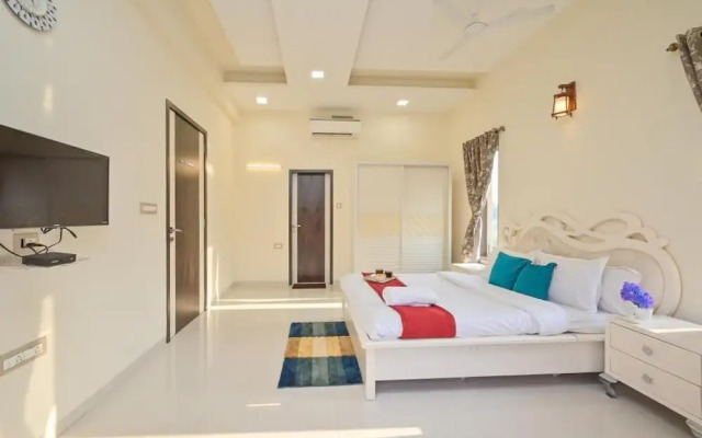 Paramount By Joy Suites
