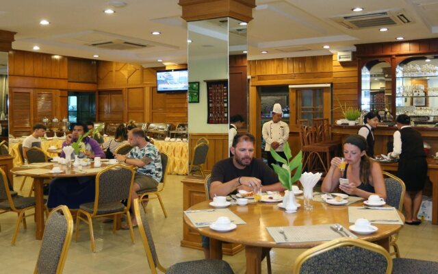 Hotel Dingar
