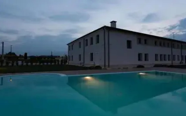 Villa Solaris Hotel & Residence