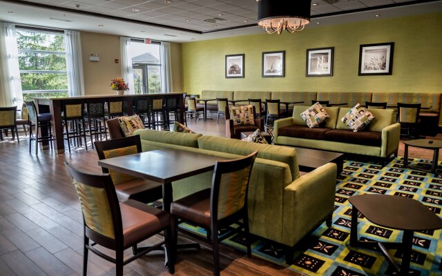 Holiday Inn Express & Suites Spruce Grove - Stony Plain by IHG