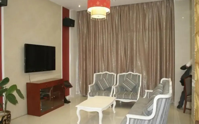 Soluxe Club Nairobi