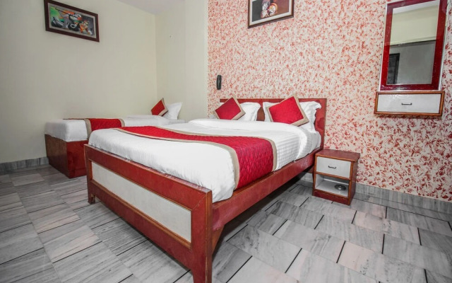 OYO 15242 Hotel Rathi Palace