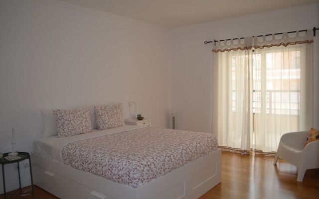 Cozy Apartment At Carcavelos beach