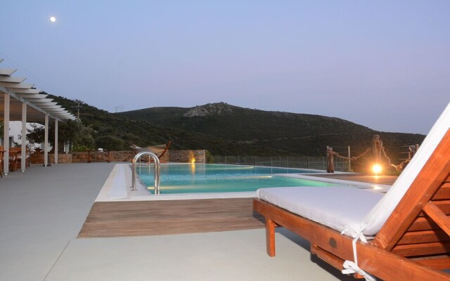 Celini Suites Hotel