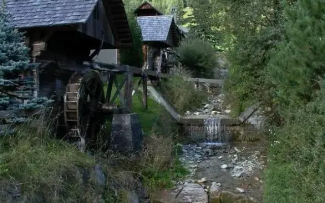 Alter WIrt First Floor Apartment