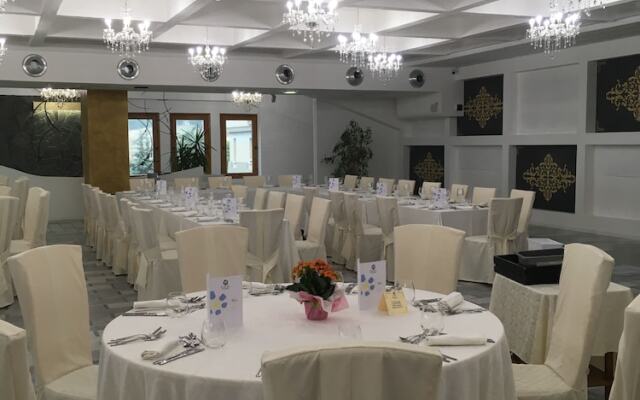 La Cittadella Dell'Oasi Hotel
