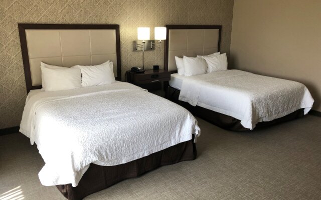 Hampton Inn & Suites Tampa Busch Gardens Area