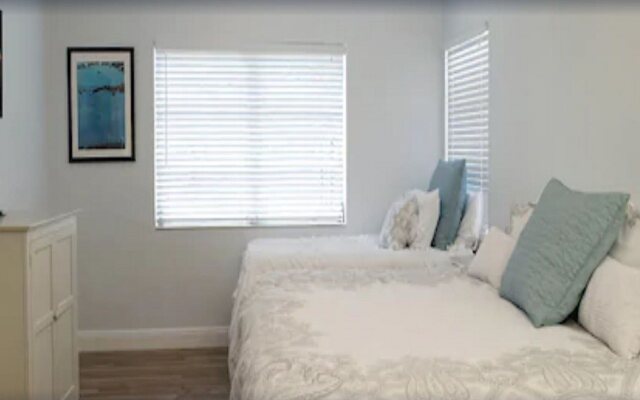 Salty Bungalow Bayview Rentals
