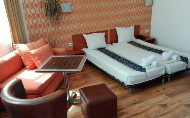 Scotty's Boutique Hotel