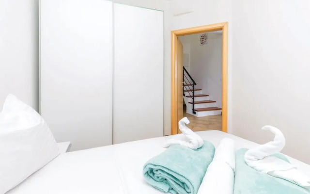 Nice Home in Crikvenica With Wifi and 3 Bedrooms