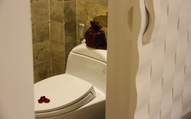 Orchid Hotel