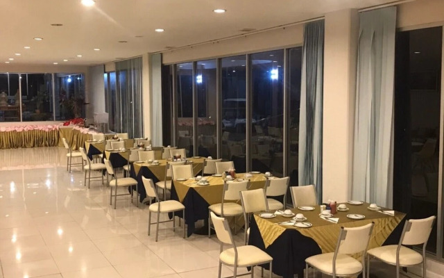 James Mandarin Khaoyai