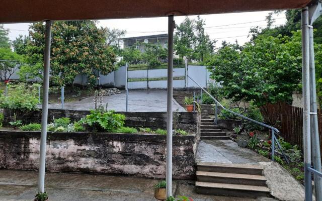 Nika house