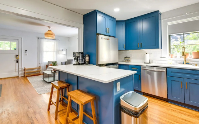 Updated Atlanta Getaway w/ Yard ~ 5 Mi to Downtown