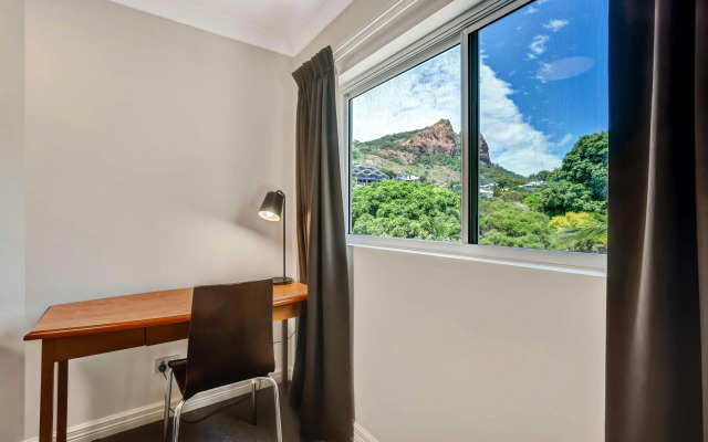 City Oasis Inn Townsville, SureStay Collection by BW