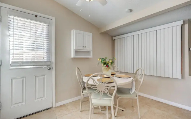 Cozy Jacksonville Home ~ 12 Mi to Downtown!