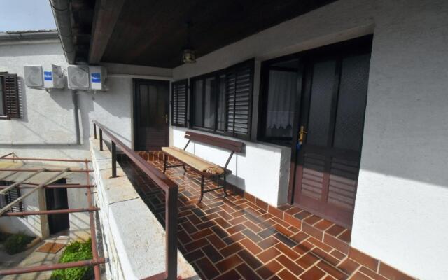 Kate - Cosy Place in the Nature - H