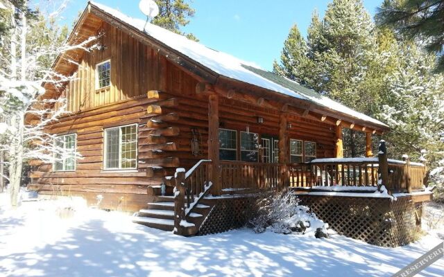 DiamondStone Guest Lodges