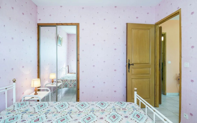 Spacious Holiday Home in Saint-nexans With Terrace