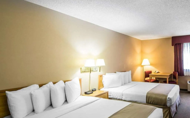 Econo Lodge Blackwell - I-35
