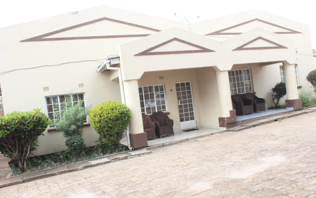 Riverside Hotel