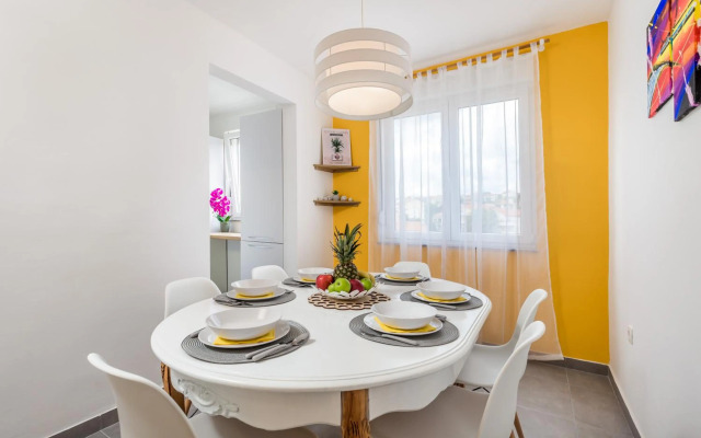 Victory Sea View Apartment