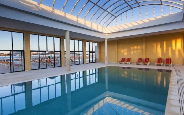 Marine & Spa