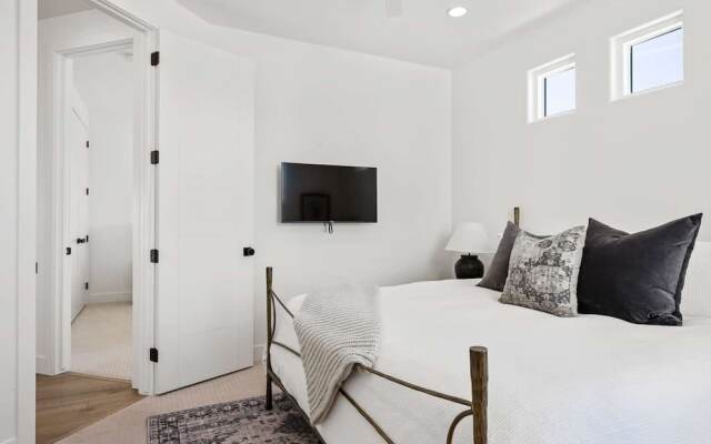 Sun-kissed Retreat 9 Bedroom Home