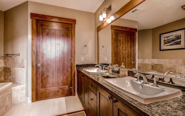 Luxury 3 Bedroom Ski in, Ski out  One Ski Hill Residence Located at the Base of Peak 8 with Hot Tub Access