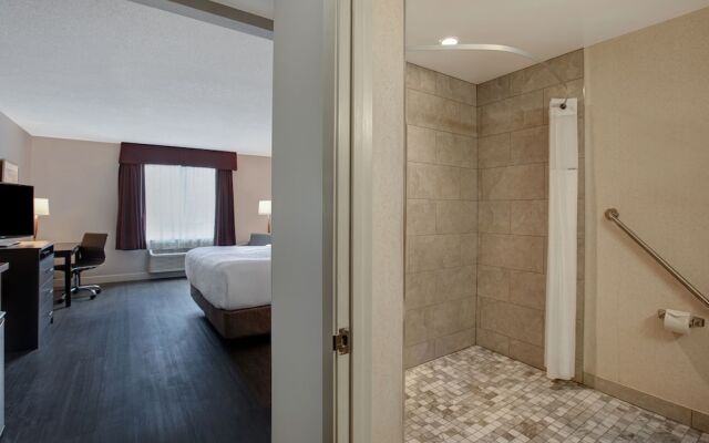 Days Inn & Suites Collingwood