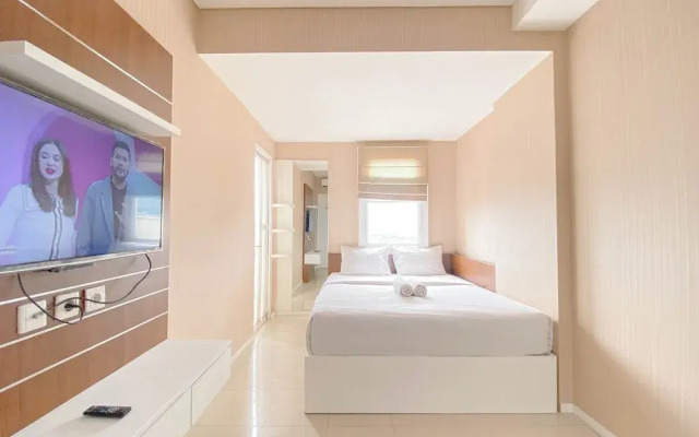 Modern 2Br Apartment Without Living Room At Parahyangan Residence