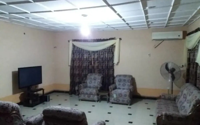 Longe Villa