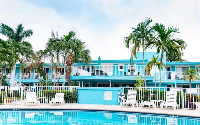 The Bayside Inn & Marina