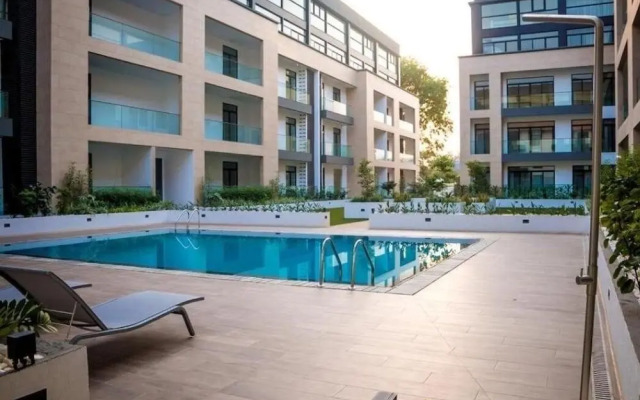 Embassy gardens Luxury suites CPG