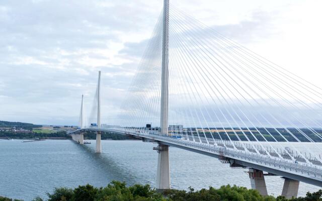 DoubleTree by Hilton Edinburgh - Queensferry Crossing