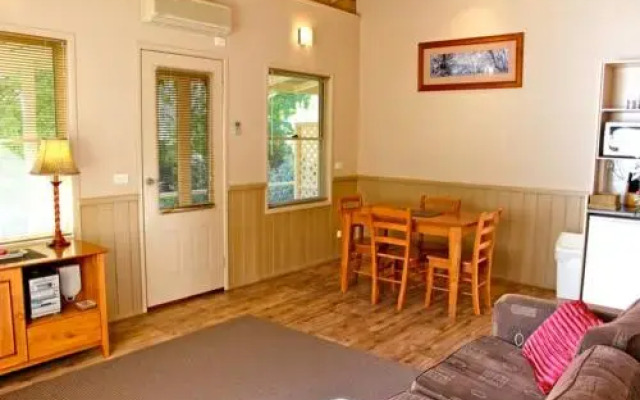 Autumn Leaf Cottage 1