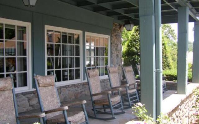 The Historic Gatlinburg Inn