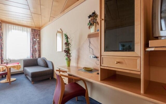 Hotel & Kurpension Weiss