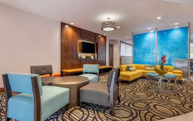 Comfort Suites Fort Lauderdale Airport South & Cruise Port