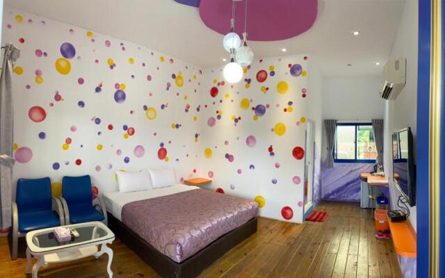J Lin Hostel