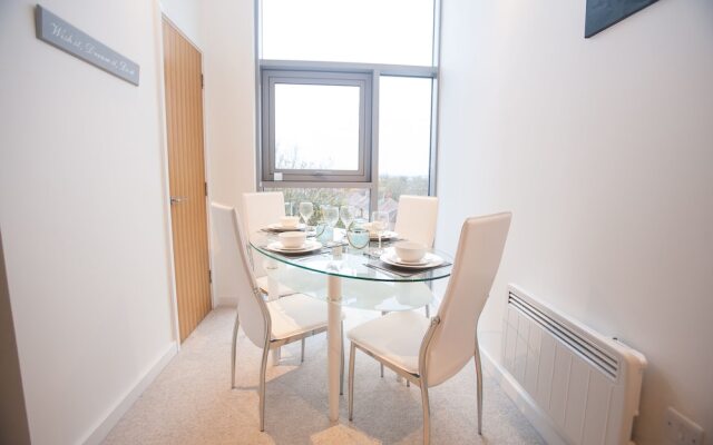 Hamilton Grace - Paramount Apartments