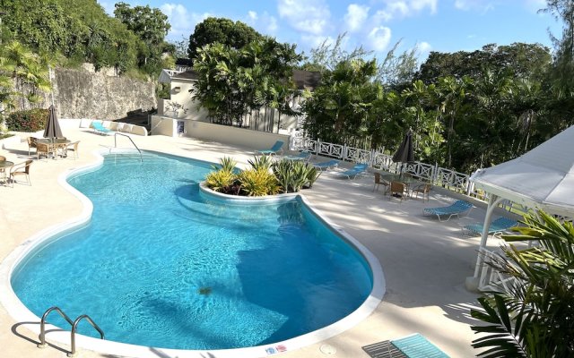 Rockley Golf 810 is a 2 Bedroom, 2 Bathroom 1st Floor Apartment With Pool in Christ Church, Barbados from 135$, photos, reviews - zenhotels.com