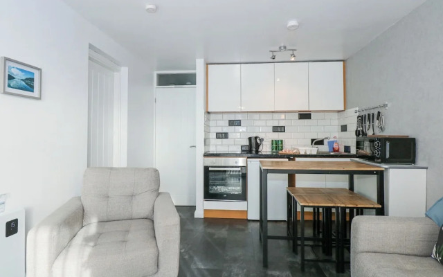 59A South Snowdon Wharf