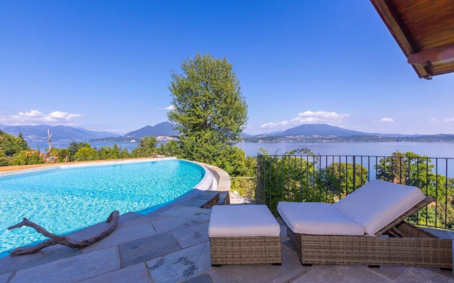 Paradis Relais Pool View EV Recharge