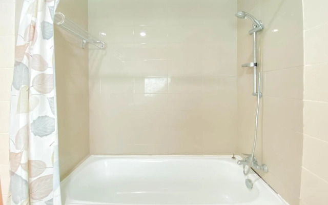 Apt Pejaten Park 2 BR Luas dgn Swim Pool & Netflix
